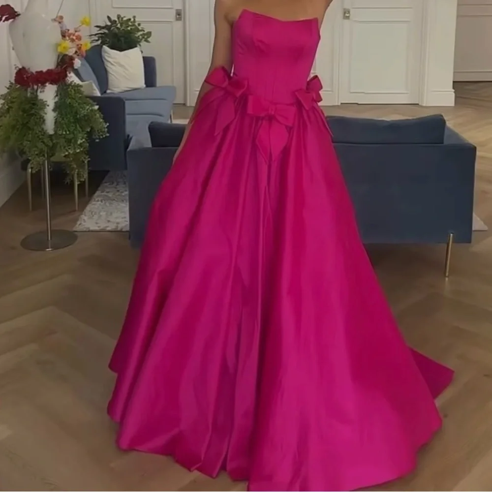 Elegant Pink Strapless Evening Gown - Picture 6 of 6